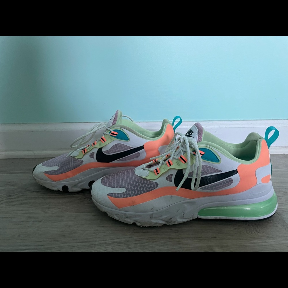 Nike 270 reacts